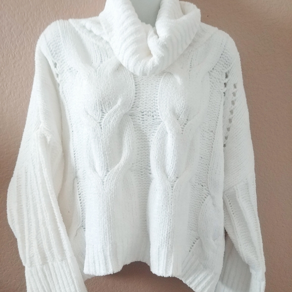 Newmoon Madison White Chunky Cowl 